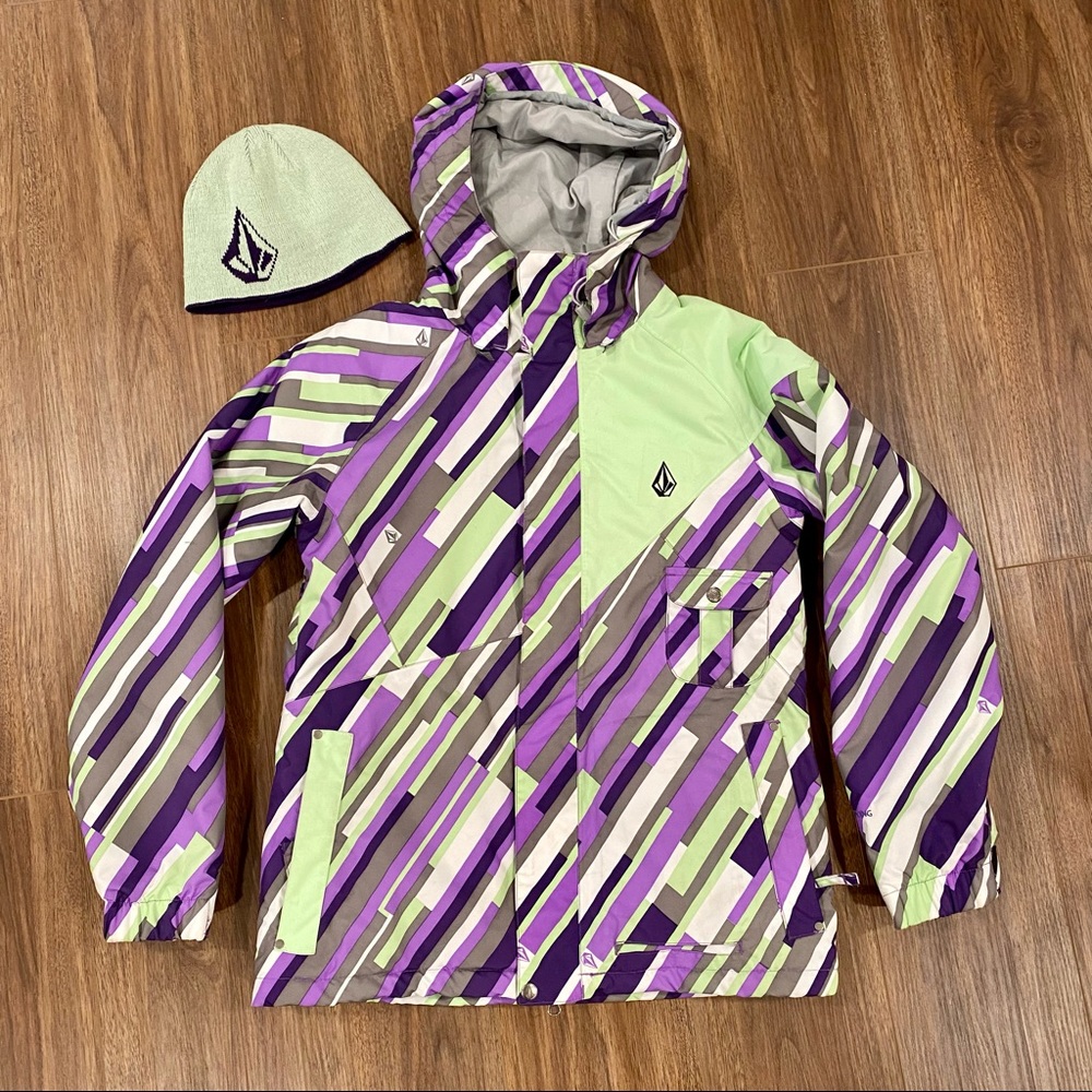 Volcom Women’s Insulated Ski Jacket w Matching Reversible Beanie